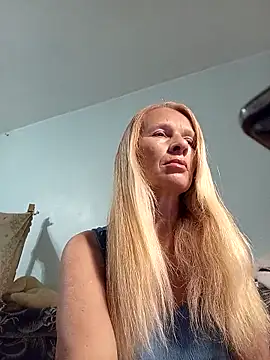 Snapshot of ViktoriaSexi1 chatting on 05/06/26, 07:52 ViktoriaSexi1 online show from 05/06/26, 07:52