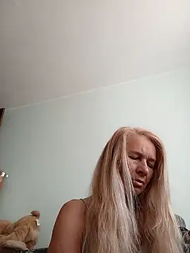 Snapshot of ViktoriaSexi1 chatting on 05/19/26, 04:41 ViktoriaSexi1 online show from 05/19/26, 04:41