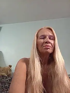 Snapshot of ViktoriaSexi1 chatting on 05/26/26, 07:21 ViktoriaSexi1 online show from 05/26/26, 07:21