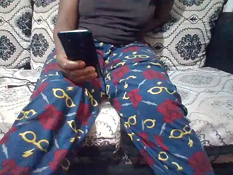 Snapshot of Sexyaryaa chatting on 04/15/26, 08:09 Sexyaryaa online show from 04/15/26, 08:09
