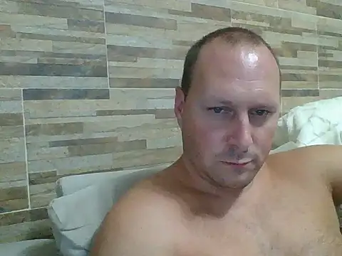 Snapshot of lustonfan chatting on 03/05/26, 01:56 lustonfan online show from 03/05/26, 01:56