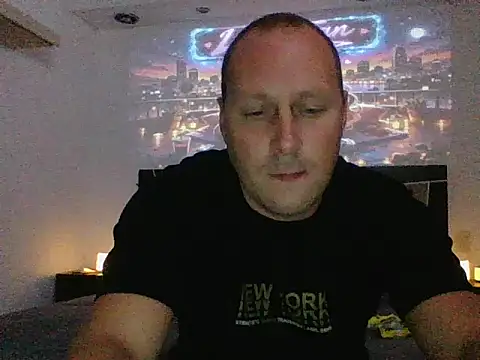 Snapshot of lustonfan chatting on 03/08/26, 04:16 lustonfan online show from 03/08/26, 04:16