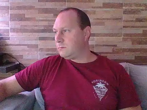 Snapshot of lustonfan chatting on 03/21/26, 01:26 lustonfan online show from 03/21/26, 01:26
