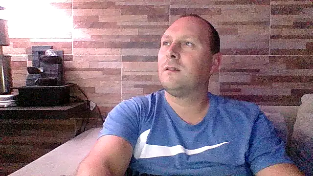 Snapshot of lustonfan chatting on 04/15/26, 01:56 lustonfan online show from 04/15/26, 01:56