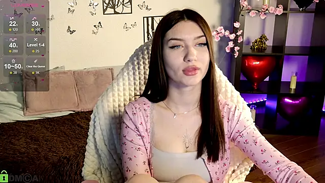 Snapshot of Sugar_Kitten12 chatting on 05/18/26, 04:18 Sugar Kitten12 online show from 05/18/26, 04:18