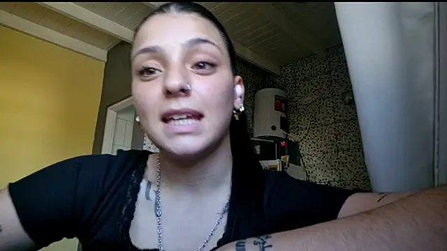 Snapshot of MargeretShala chatting on 03/09/26, 07:40 MargeretShala online show from 03/09/26, 07:40