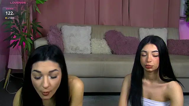 Snapshot of ObsessionDarcieAndAria chatting on 05/22/26, 06:57 ObsessionDarcieAndAria online show from 05/22/26, 06:57