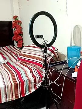 Snapshot of Lok_Sex chatting on 06/13/26, 01:20 Lok Sex online show from 06/13/26, 01:20