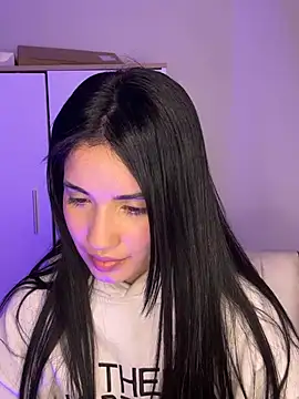 Snapshot of Lucy_engel chatting on 05/20/26, 02:07 Lucy engel online show from 05/20/26, 02:07