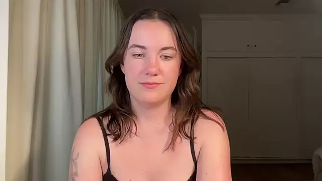Snapshot of summerxo chatting on 05/27/26, 02:30 summerxo online show from 05/27/26, 02:30