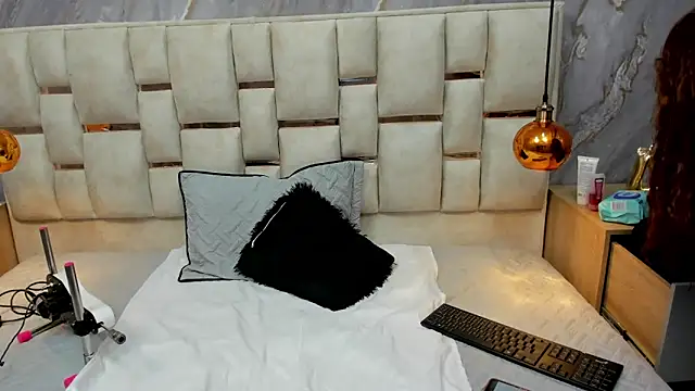 Snapshot of Milf_Drip chatting on 05/14/26, 12:45 Milf Drip online show from 05/14/26, 12:45