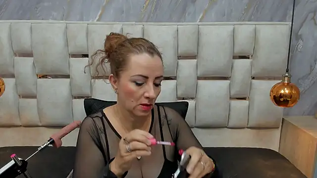 Snapshot of Milf_Drip chatting on 05/28/26, 12:24 Milf Drip online show from 05/28/26, 12:24