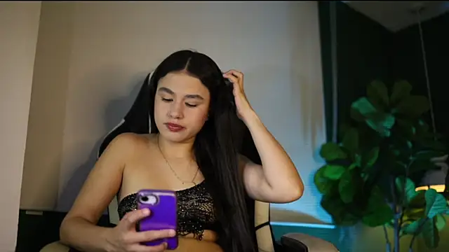 Snapshot of Danaa_Rousee_ chatting on 06/13/26, 07:39 Danaa Rousee online show from 06/13/26, 07:39