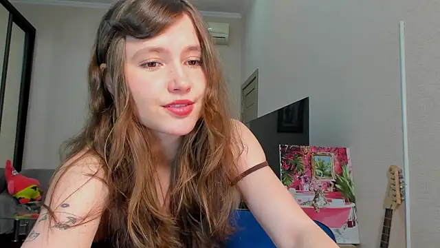 Snapshot of MaryannSofts chatting on 04/22/26, 03:35 MaryannSofts online show from 04/22/26, 03:35