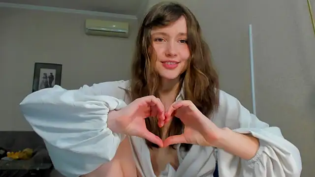 Snapshot of MaryannSofts chatting on 05/06/26, 12:54 MaryannSofts online show from 05/06/26, 12:54