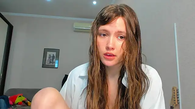 Snapshot of MaryannSofts chatting on 05/26/26, 11:17 MaryannSofts online show from 05/26/26, 11:17