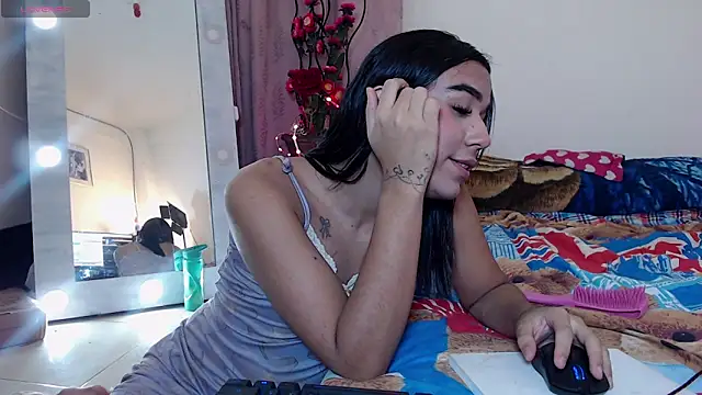Snapshot of Candyy_doll__ chatting on 04/07/26, 05:52 Candyy doll online show from 04/07/26, 05:52