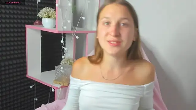 Xenia paradise online show from 07/25/26, 10:29