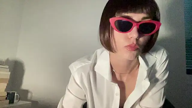 Snapshot of SlowVenomXX chatting on 03/12/26, 04:46 SlowVenomXX online show from 03/12/26, 04:46