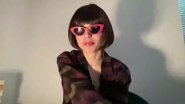 Snapshot of SlowVenomXX chatting on 04/01/26, 10:27 SlowVenomXX online show from 04/01/26, 10:27