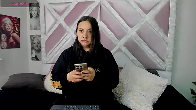 Snapshot of Lele_669 chatting on 03/26/26, 01:38 Lele 669 online show from 03/26/26, 01:38