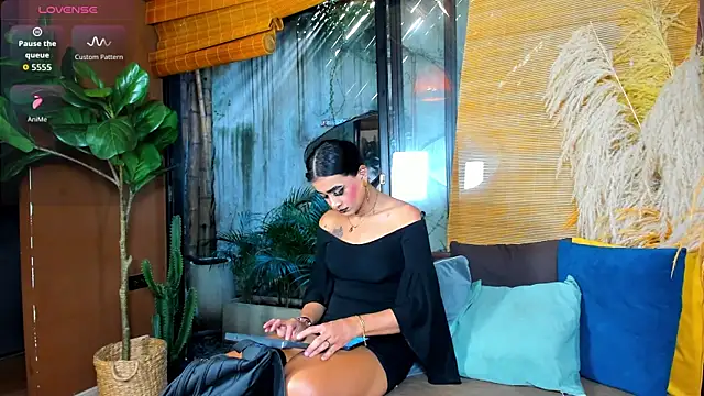 Snapshot of Sienna_Dark chatting on 06/12/26, 08:52 Sienna Dark online show from 06/12/26, 08:52