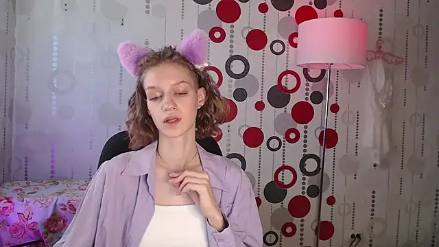 Snapshot of Chrissy_Joyful chatting on 06/15/26, 04:04 Chrissy Joyful online show from 06/15/26, 04:04