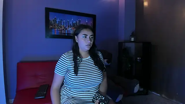 Snapshot of Lucyy_tits chatting on 06/10/26, 12:37 Lucyy tits online show from 06/10/26, 12:37