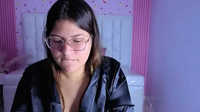 Snapshot of lucero_s1 chatting on 04/28/26, 03:11 lucero s1 online show from 04/28/26, 03:11