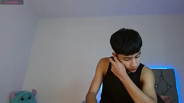 Snapshot of Sebas_fire4 chatting on 05/07/26, 10:37 Sebas fire4 online show from 05/07/26, 10:37