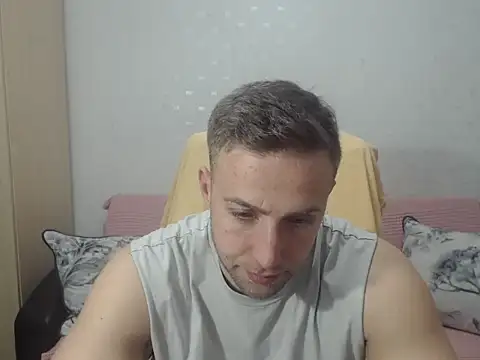 Snapshot of BlondEagleMuscle chatting on 03/09/26, 09:08 BlondEagleMuscle online show from 03/09/26, 09:08