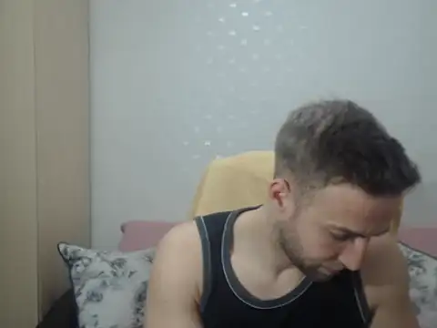 Snapshot of BlondEagleMuscle chatting on 03/17/26, 09:18 BlondEagleMuscle online show from 03/17/26, 09:18