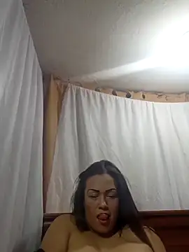 Snapshot of maroita chatting on 04/06/26, 01:12 maroita online show from 04/06/26, 01:12