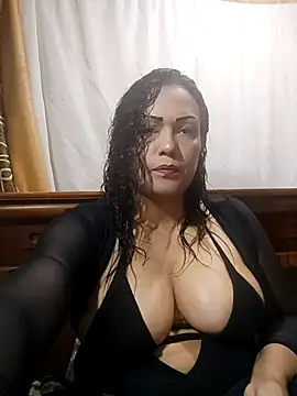 Snapshot of maroita chatting on 05/19/26, 01:50 maroita online show from 05/19/26, 01:50