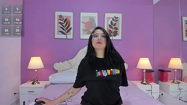YayaQueen online show from 05/27/26, 12:13