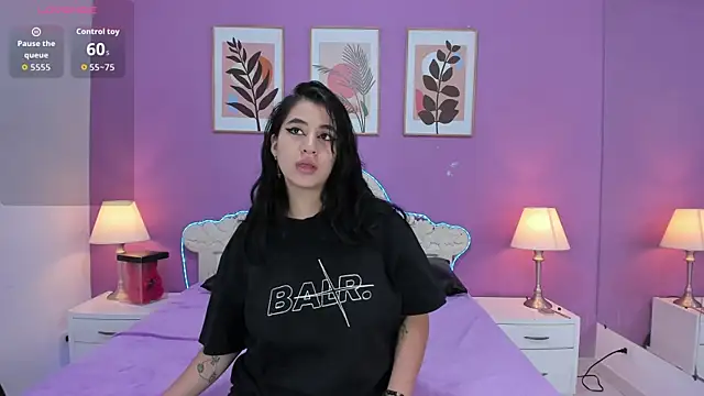 YayaQueen online show from 07/27/26, 11:50