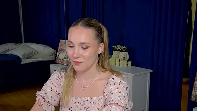 ElaraVoltage online show from 07/18/26, 05:06