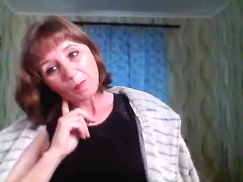 Snapshot of Alisaprice077 chatting on 04/19/26, 07:29 Alisaprice077 online show from 04/19/26, 07:29
