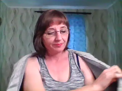 Snapshot of Alisaprice077 chatting on 04/22/26, 09:01 Alisaprice077 online show from 04/22/26, 09:01