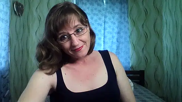Alisaprice077 online show from 06/16/26, 09:01