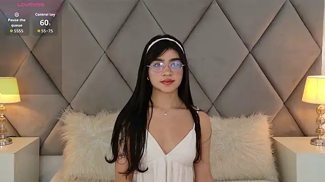 OliviaDiaz online show from 04/28/26, 08:25