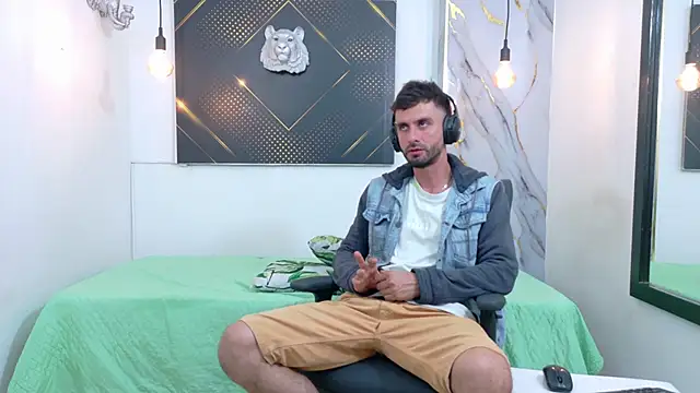 KingOfTemptation online show from 06/10/26, 04:01