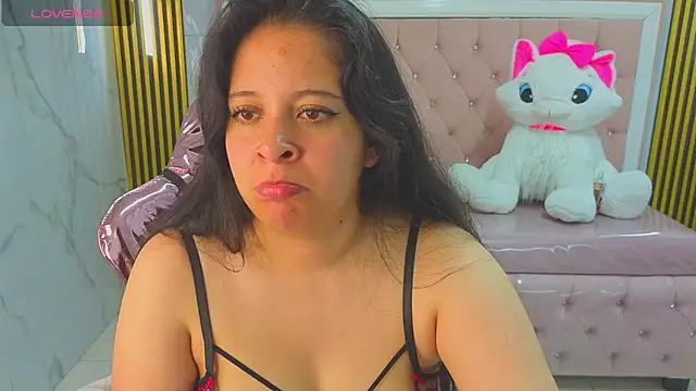 Snapshot of sara_tellez_s chatting on 05/08/26, 03:23 sara tellez s online show from 05/08/26, 03:23