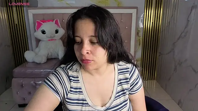 Snapshot of sara_tellez_s chatting on 05/23/26, 03:12 sara tellez s online show from 05/23/26, 03:12