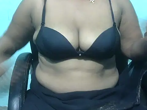 Snapshot of Rashmi_hotgirl chatting on 05/18/26, 08:14 Rashmi hotgirl online show from 05/18/26, 08:14