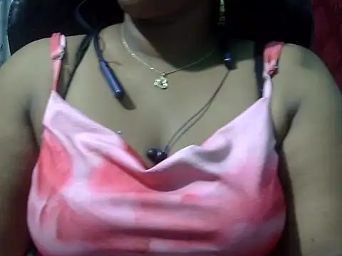 Snapshot of Rashmi_hotgirl chatting on 06/12/26, 04:28 Rashmi hotgirl online show from 06/12/26, 04:28