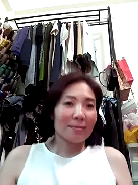 Snapshot of Miinn99 chatting on 06/14/26, 08:27 Miinn99 online show from 06/14/26, 08:27
