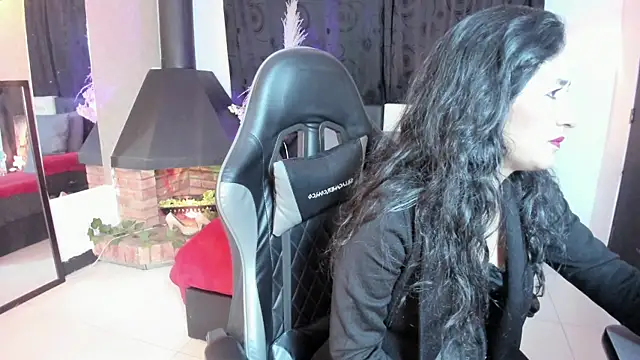 Snapshot of Vicky_Angeel chatting on 05/31/26, 12:52 Vicky Angeel online show from 05/31/26, 12:52