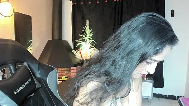 Snapshot of Vicky_Angeel chatting on 06/13/26, 03:59 Vicky Angeel online show from 06/13/26, 03:59