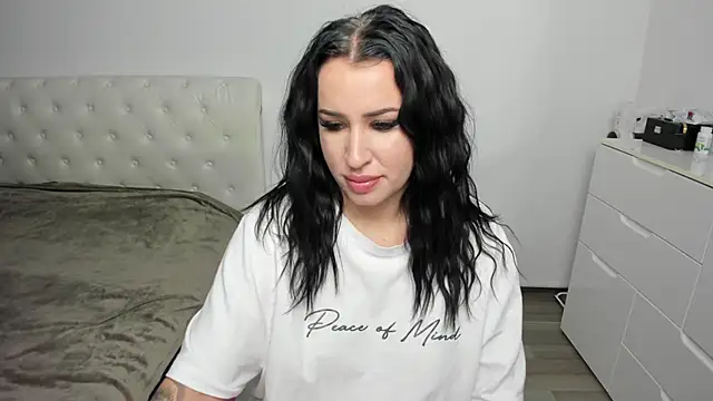 Snapshot of sexymorena23 chatting on 11/23/25, 04:51 sexymorena23 online show from 11/23/25, 04:51